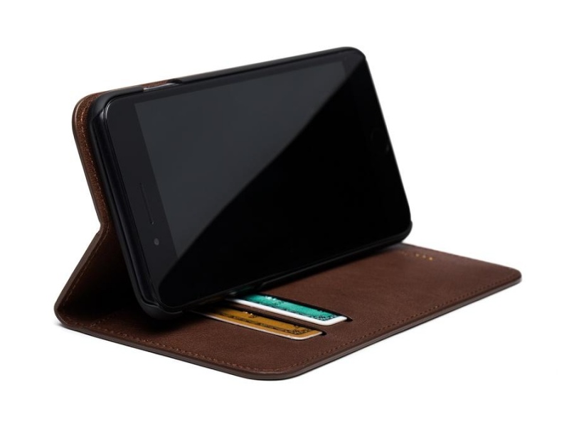 Bosca iPhone 8+ Flip Case with Cards Inside Black | BAUSO21061